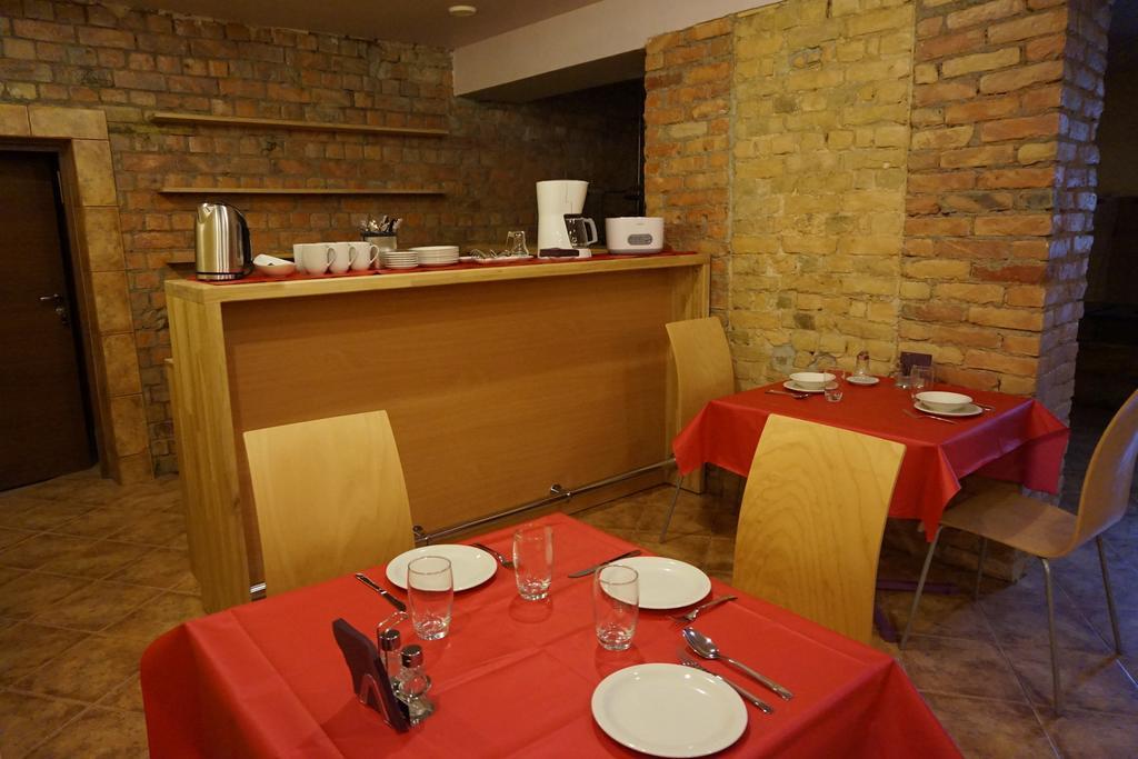 Amigo Hotel Рига Екстериор снимка